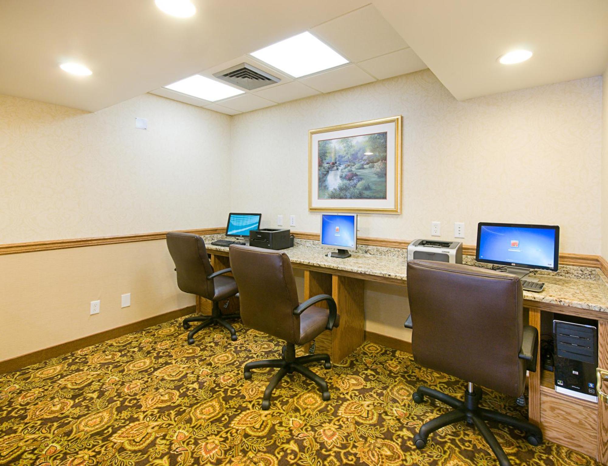 Quality Inn & Suites Сагино Удобства фото
