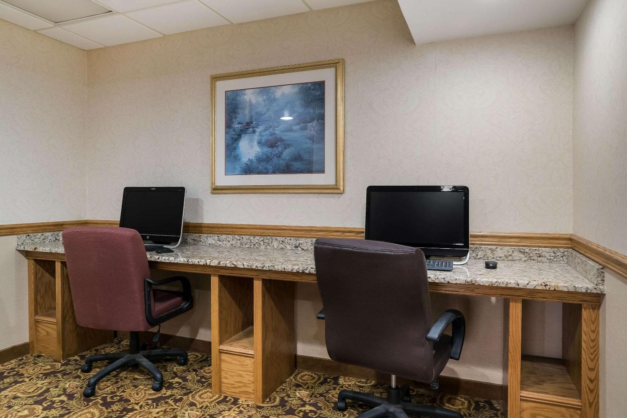 Quality Inn & Suites Сагино Экстерьер фото