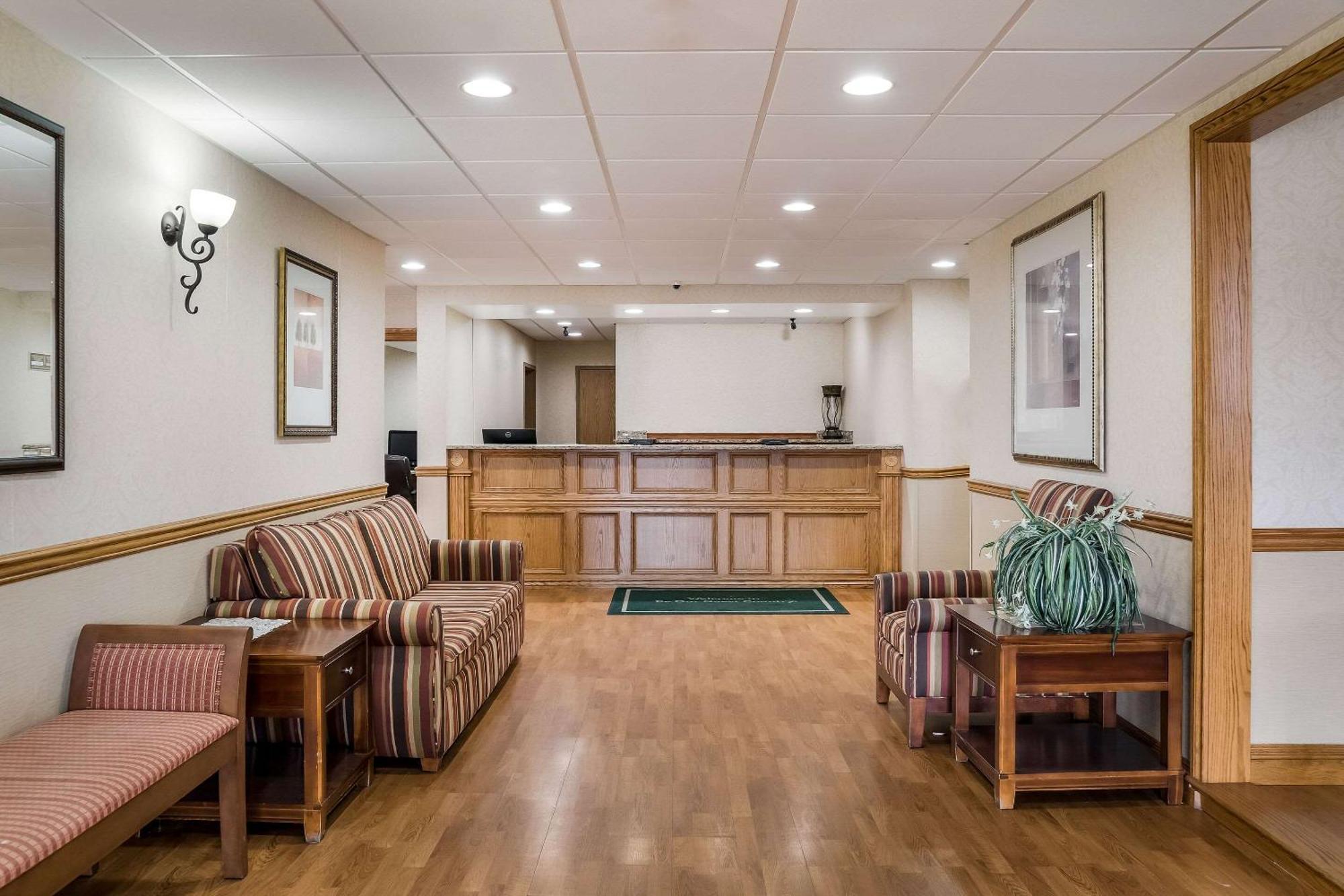 Quality Inn & Suites Сагино Экстерьер фото