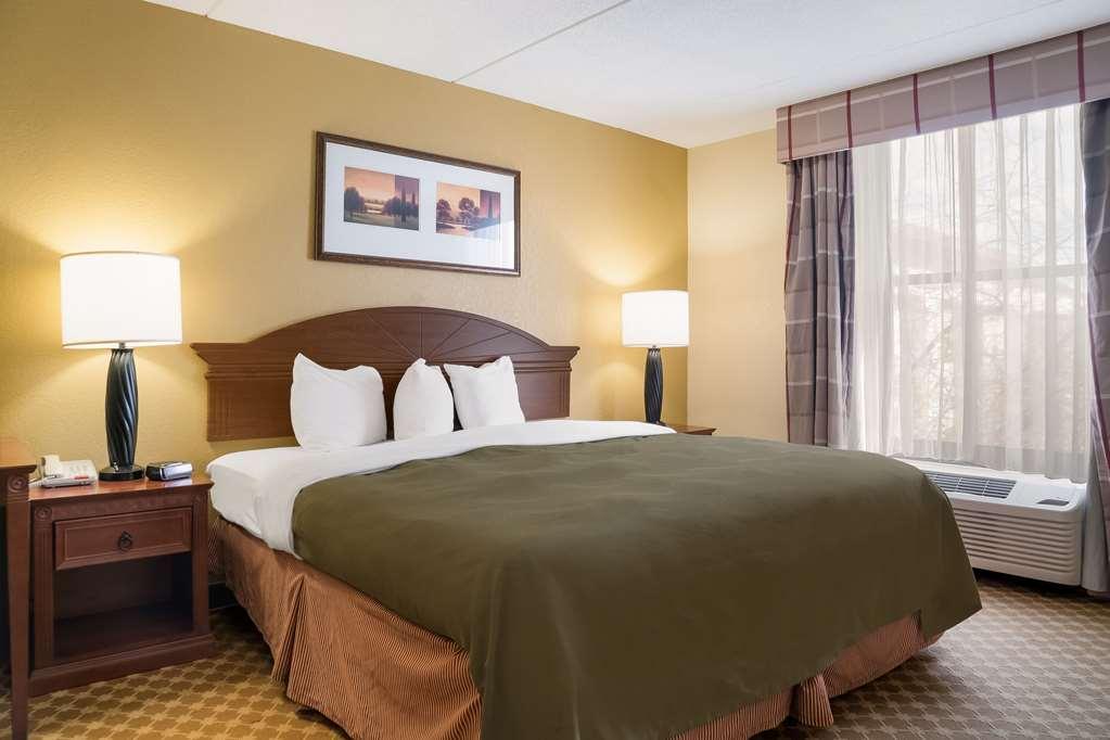 Quality Inn & Suites Сагино Номер фото