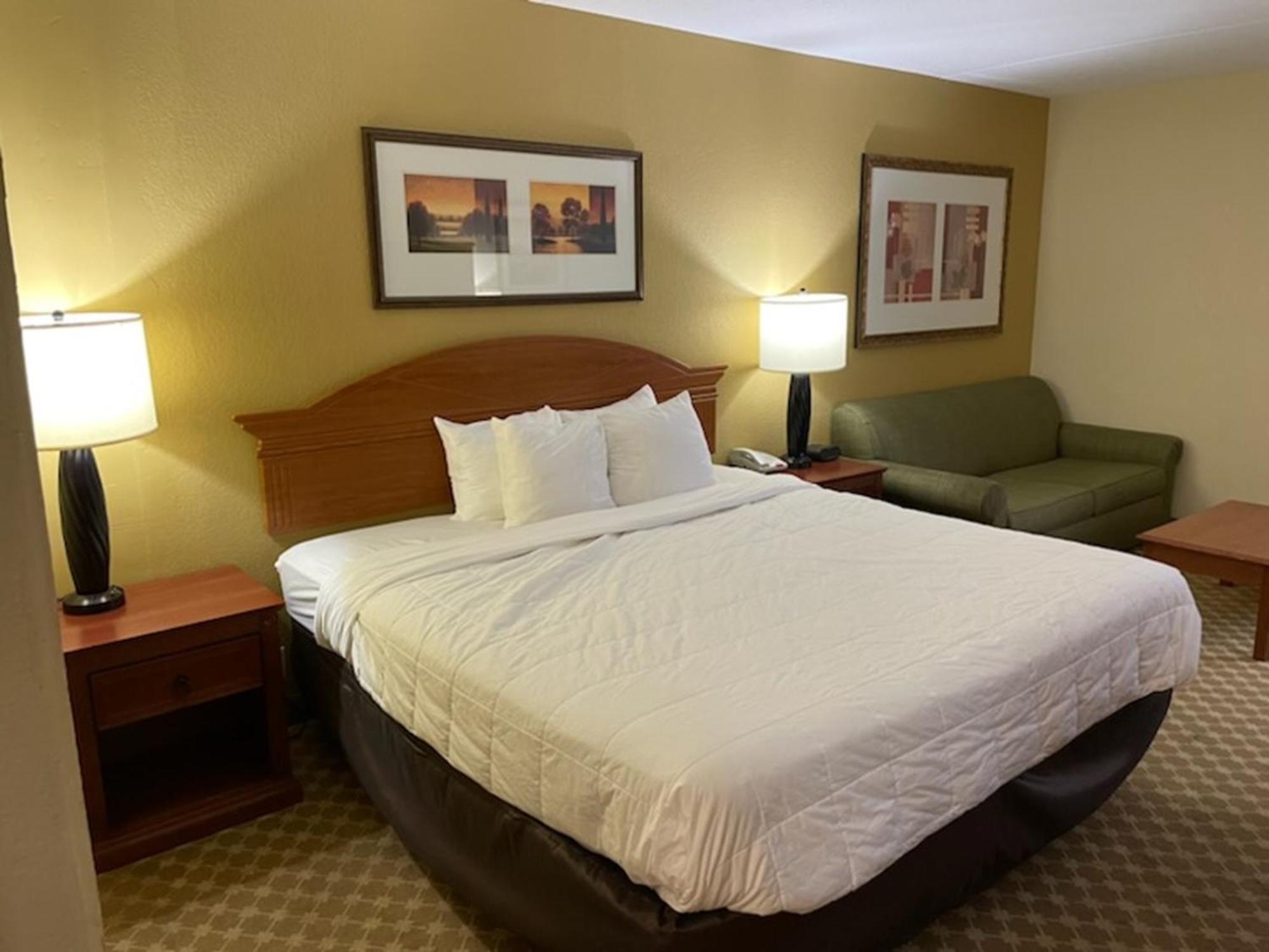 Quality Inn & Suites Сагино Экстерьер фото